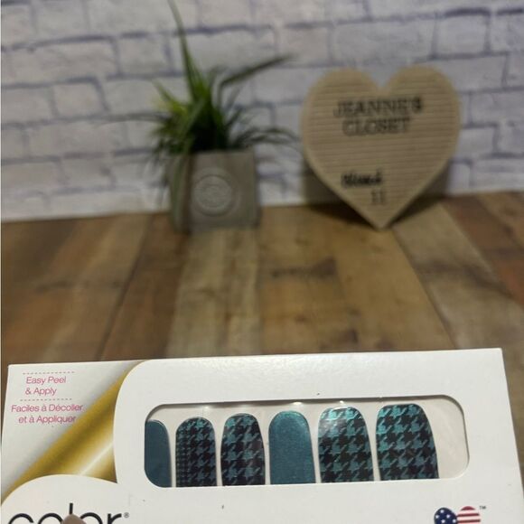Color Street Nail Polish Strips 4 Pack Bundle  - Brand New. - Picture 11 of 12